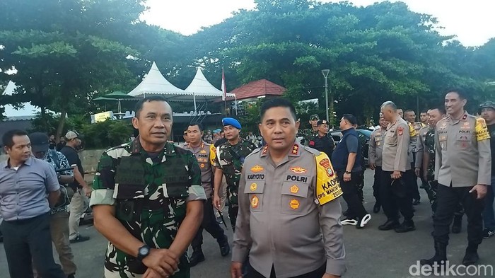 Aksi Demonstrasi Damai di Patung Kuda Berlangsung Terkendali di Bawah Pengawasan Kapolda Metro