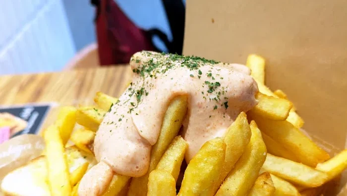 Kombinasi Unik Roti dan Kentang Goreng yang Cuma Ada di Jepang Kombinasi Unik Roti dan Kentang Goreng yang Cuma Ada di Jepang