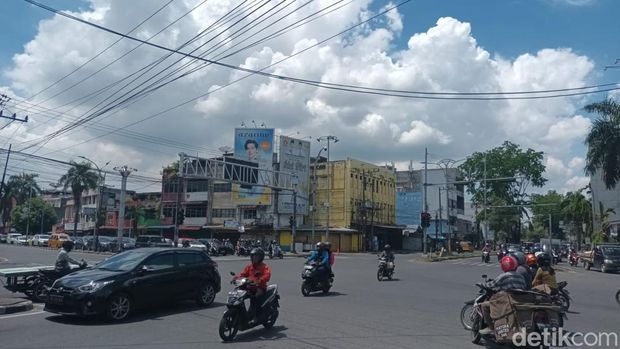 Kondisi persimpangan Jaalan Juanda-Jalan Brigjen Katamso yang rencananya akan dibangun underpass oleh Pemko Medan. (Elisaberth Christina/detikSumut)