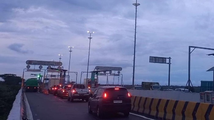 Kondisi tol Terpeka di arus balik gelombang kedua.