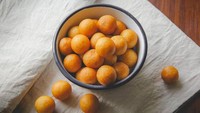 Balobi di Kelapa Gading, Jakarta Utara jual bola ubi koping kisaran harga Rp 15.000 saja. Ada juga paket bola kopong 30 pcs seharga Rp 79.000. Foto: Pool/Site Culinary
