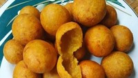 Bollbites di Taman Sunter Indah, tawarkan menu bola ubi kopong ungu seporsi harga Rp 25.000. Foto: Pool/Site Culinary