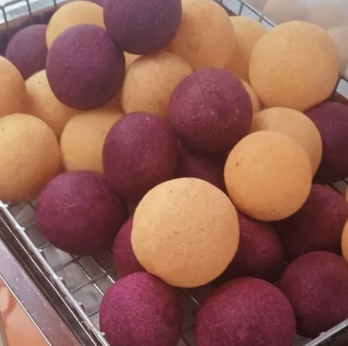 Kriuk! 20 Bola-bola Ubi Manis Renyah Ada di Sini! Kriuk! 20 Bola-bola Ubi Manis Renyah Ada di Sini!