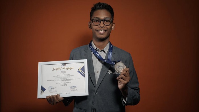 Mahasiswa Stikom Surabaya Tegar Prasetiyo
