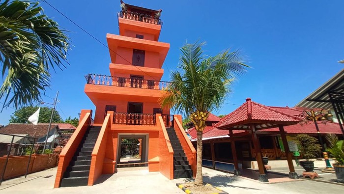 Masjid Kuno Kuncen Madiun.