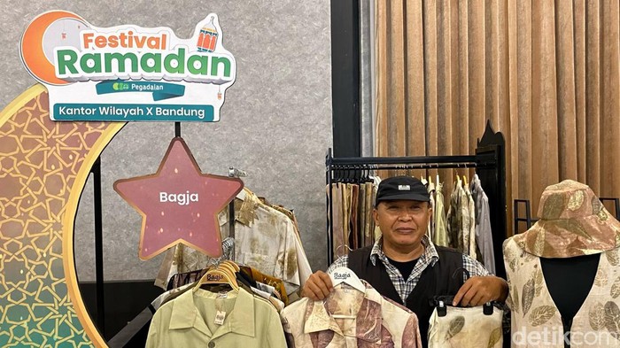 Melihat pakaian dengan warna dan motif dari ecoprint yang ramah lingkungan dari Bandung.
