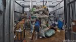 Menilik Aktivitas Bank Sampah Induk Surabaya