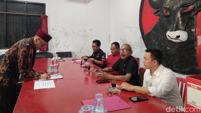 PDIP membuka penjaringan bakal calon Bupati dan Wakil Bupati Lebak untuk Pilkada 2024. (Fathul/detikcom)