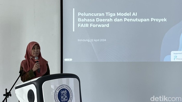Peluncuran tiga model AI bahasa daerah di ITB, Bandung.