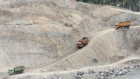 Bendungan dengan biaya Rp 2,42 triliun tersebut ditargetkan selesai Oktober 2024. 