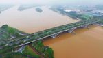 Penampakan Luapan Sungai Dongping di China