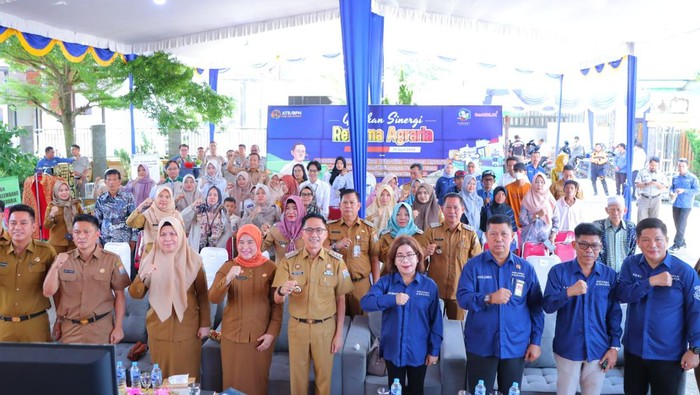 Penjabat Wali Kota Palembang Ratu Dewa menghadiri Sinergi Reforma Agraria Nasional.