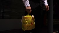 Hong Kong baru saja mengesahkan amandemen RUU yang berisi larangan terhadap penjualan dan penyediaan berbagai produk plastik.