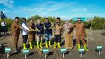 Peringati Hari Bumi, Indosat Tanam Mangrove di Pesisir Aceh