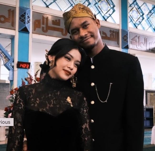 “Ingat pesan papa ya nak, uang jajan minta ke suamimu sekarang, jangan lupa!” pesan Andra Ramadhan. Foto: Instagram @andra_photo