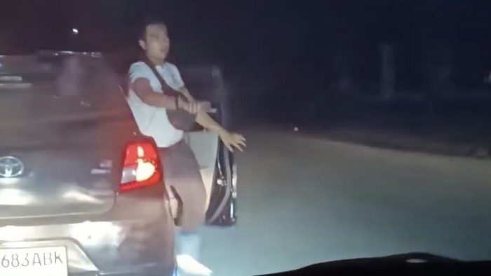Pria viral yang kejar dan pepet mobil warga di Pekanbaru. (Istimewa)