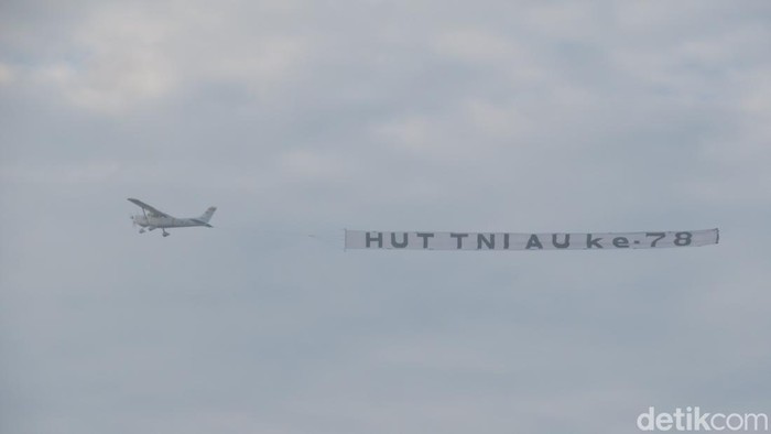 Puncak HUT ke-78 TNI Angkatan Udara (TNI) digelar di lapangan Akademi Angkatan Udara (AAU) Daerah Istimewa Yogyakarta (DIY), Senin (22/4/2024).