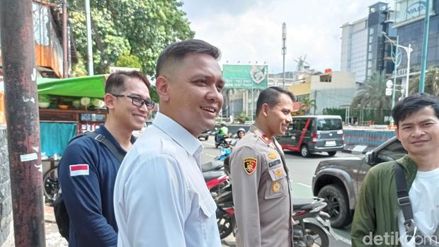 Puslabfor olah TKP kebakaran di toko bingkai Mampang Prapatan, Jaksel