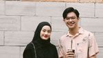 Romantis! Rey Mbayang Makan Malam dan Mancing Ikan Bareng Istri
