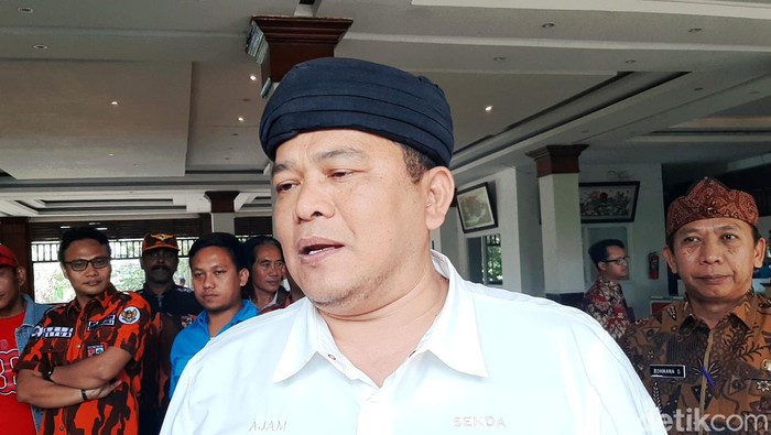Sekda Karawang Acep Jamhuri.