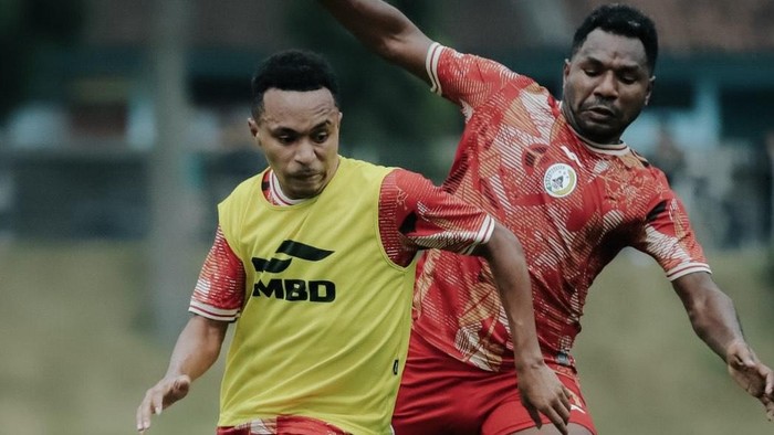 Sesi latihan PSS Sleman jelang menghadapi Persik Kediri, Minggu (21/4/2024).