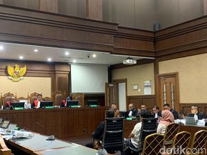 Staf Biro Umum Ungkap SYL dan Istri Juga Beli Kacamata Pakai Uang Kementan