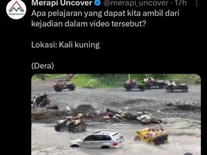 Nekat Terabas Jalur Jip Merapi, Mobil Wisatawan Terjebak di Kali