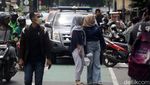 Tim Puslabfor Cek Lokasi Kebakaran Maut di Toko Bingkai Mampang