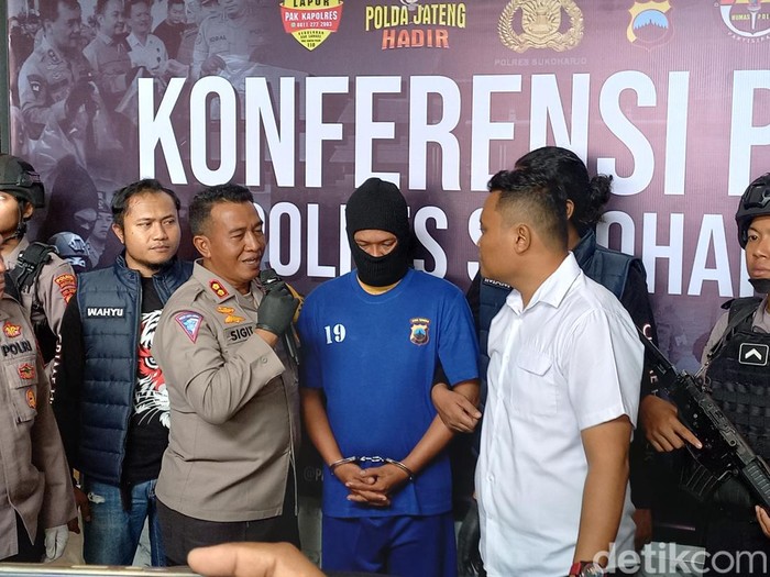 Ungkap kasus penusukan sopir BST di Mapolres Sukoharjo, Senin (22/4/2024).
