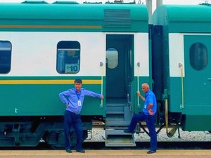 Kereta di Uzbekistan Unik dan Penuh Kekeluargaan