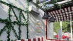 Hangout di Jaksel Sambil Ngunyah Pizza yang Mulur Kejunya