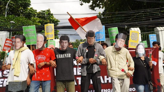 Aksi JIMI Dukung Persatuan Pasca Pemilu 2024 Ratusan massa mengatasnamakan Jaringan Insan Muda Indonesia (JIMI) menggelar aksi damai untuk mendukung persatuan pasca Pemilu 2024 di Tugu Proklamasi, Menteng Jakarta Pusat, Selasa (23/4/2024).