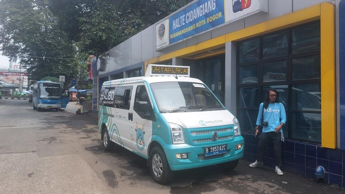 Angkot listrik di Bogor