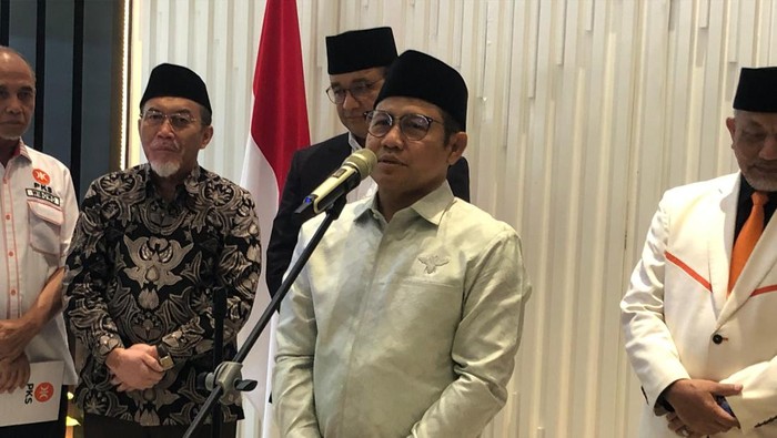 Anies Baswedan dan Muhaimin Iskandar atau Cak Imin bertemu dengan Presiden PKS  Ahmad Syaikhu di di kantor DPP PKS, Jakarta Selatan, Selasa (23/4/2024).