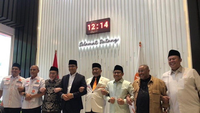 Anies Baswedan dan Muhaimin Iskandar atau Cak Imin bertemu dengan Presiden PKS  Ahmad Syaikhu di di kantor DPP PKS, Jakarta Selatan, Selasa (23/4/2024).