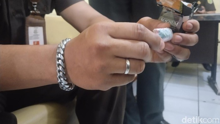 Barang bukti sabu dan obat-obatan alprazolam yang digagalkan jaksa saat hendak diselundupkan ke seorang tahanan di PN Bandung