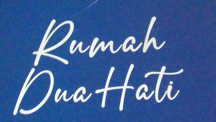 Cover novel Rumah Dua Hati (Rakhmad/detikcom)