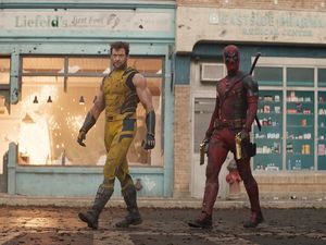 Lady Deadpool Akhirnya Nongol di Trailer Deadpool & Wolverine