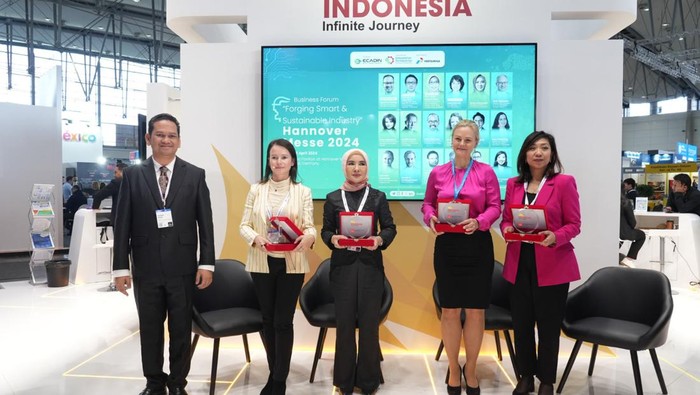 Direktur Utama Pertamina Nicke Widyawati di Hannover Messe 2024