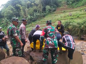 Terseret Arus Banjir, Yayan Ditemukan Tewas di Pacet Bandung