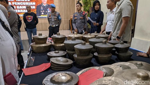 Gamelan curian yang dibeli penadah Kota Mataram, NTB, ditangkap polisi, Selasa (23/4/2024). (Ahmad Viqi/detikBali)