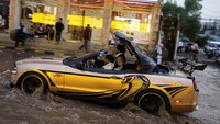 Pemerintah setempat mengeluarkan peringatan banjir karena intensitas hujan yang cukup tinggi.