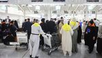 Perdana setelah 9 Tahun, Begini Potret Jemaah Umrah Iran Terbang ke Saudi