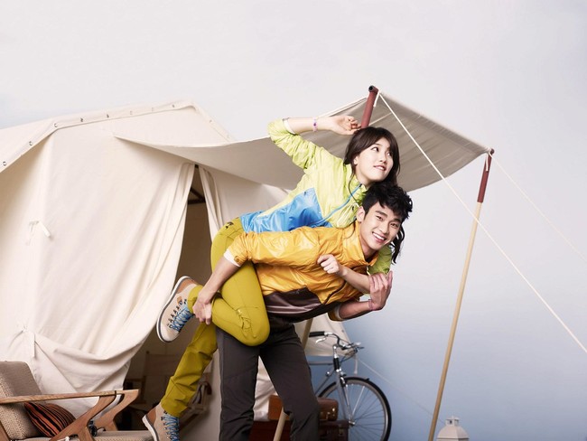 Setelah membintangi Dream High, Kim Soo Hyun dan Suzy memenangkan penghargaan ‘Best Couple’ di KBS Drama Awards. Keduanya juga dipasangkan sebagai model brand fashion BEANPOLE. Terkait rumor pacaran mereka, Kim Soo Hyun menyebut Suzy sudah seperti adiknya. Foto: Instagram