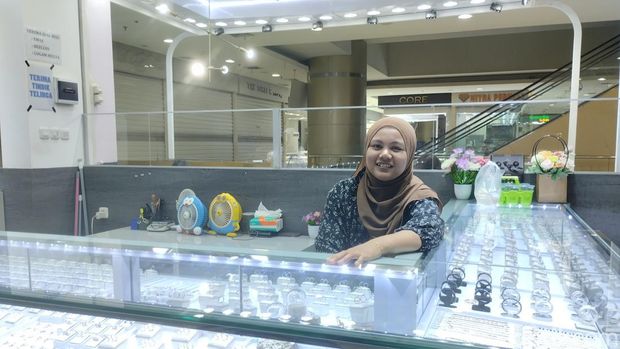 Masyarakat Ramai-ramai Jual Emas hingga 100 Gram Gegara Harga Tinggi