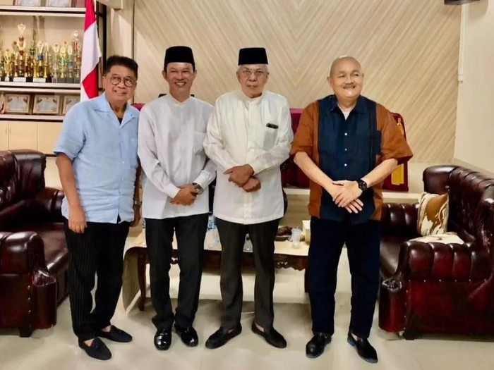 Mawardi Yahya-Harnojoyo bertemu Alex Noerdin di lapas.
