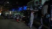 Mengintip Pabrik Kendaraan Lapis Baja Ukraina