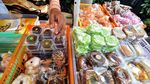 Menilik Wisata Kampung Kue di Surabaya