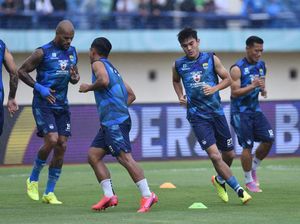 Wanti-wanti Agar Pemain Persib Tak Mudah Terpancing Emosi