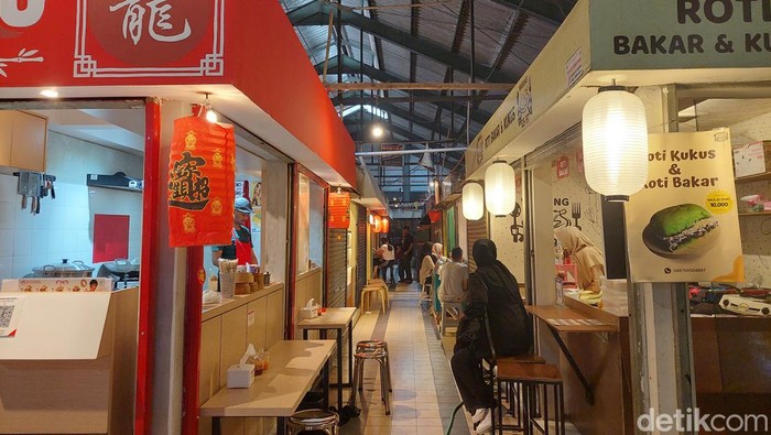 Pasar Cihapit Kota Bandung.